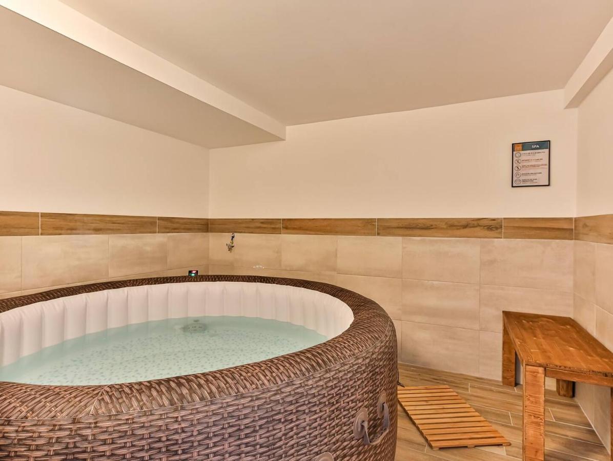 Maison Familiale La Belle Vie Jacuzzi/Sauna Saint Gilles Croix de vie Bagian luar foto
