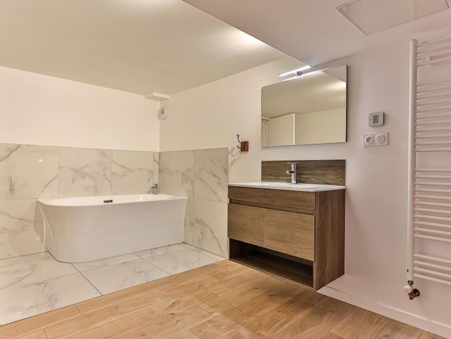 Maison Familiale La Belle Vie Jacuzzi/Sauna Saint Gilles Croix de vie Bagian luar foto